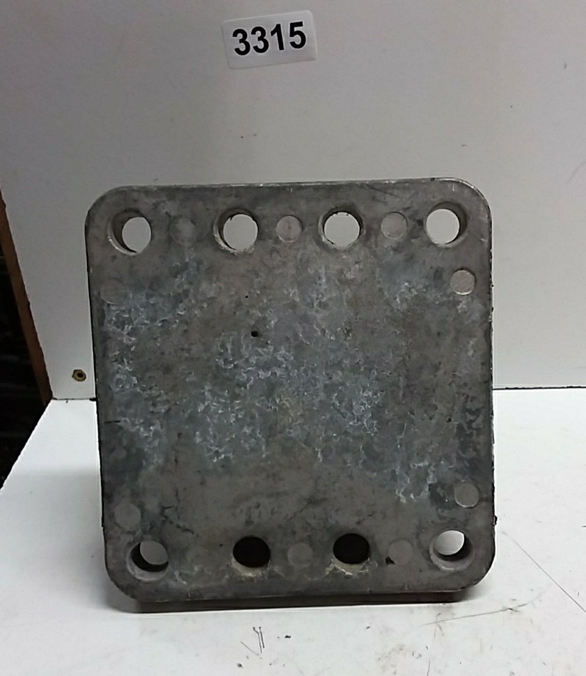 Peterbilt Bracket-Engine Support Rear Cast Aluminum 05-15035M000 Item #3315