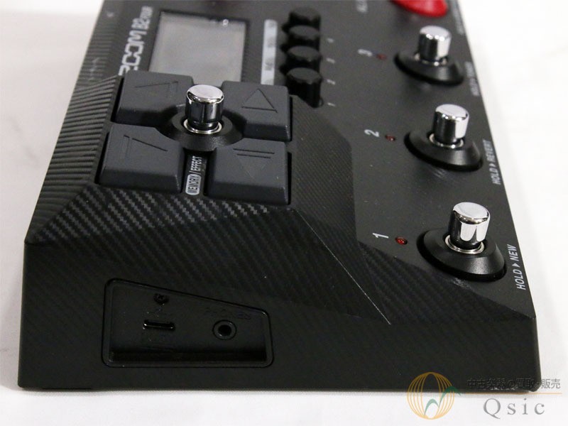 ZOOM B2 Four Multi-Effects Pedal 11 Amp Models 82 Effects Used