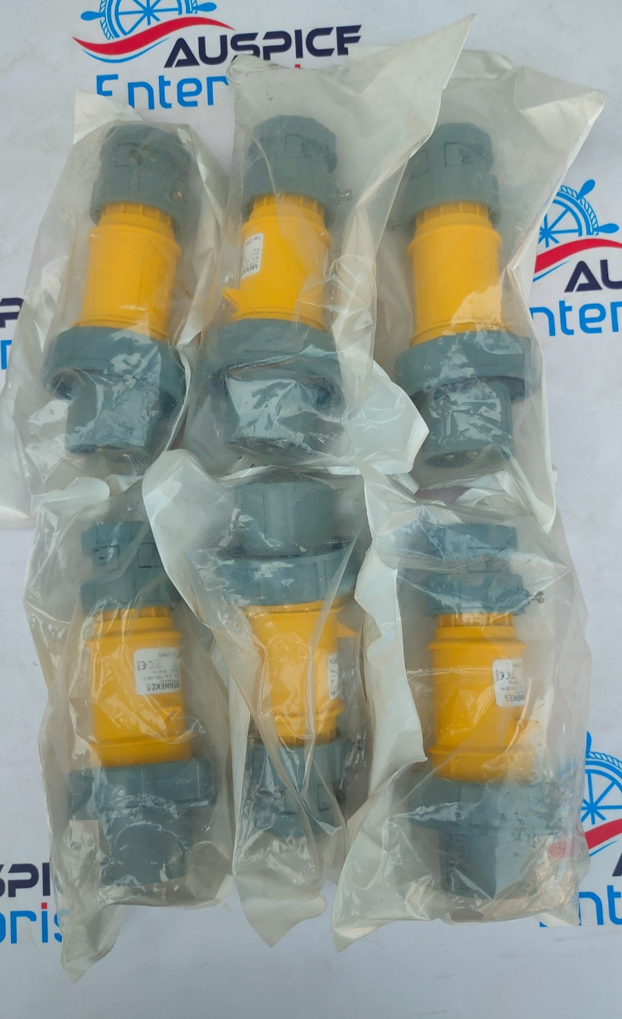 MENNEKES 3794 ELECTRICAL PLUG RS 235-9966 16A-4H/100-130V 50-60Hz 2P+E LOT OF 2