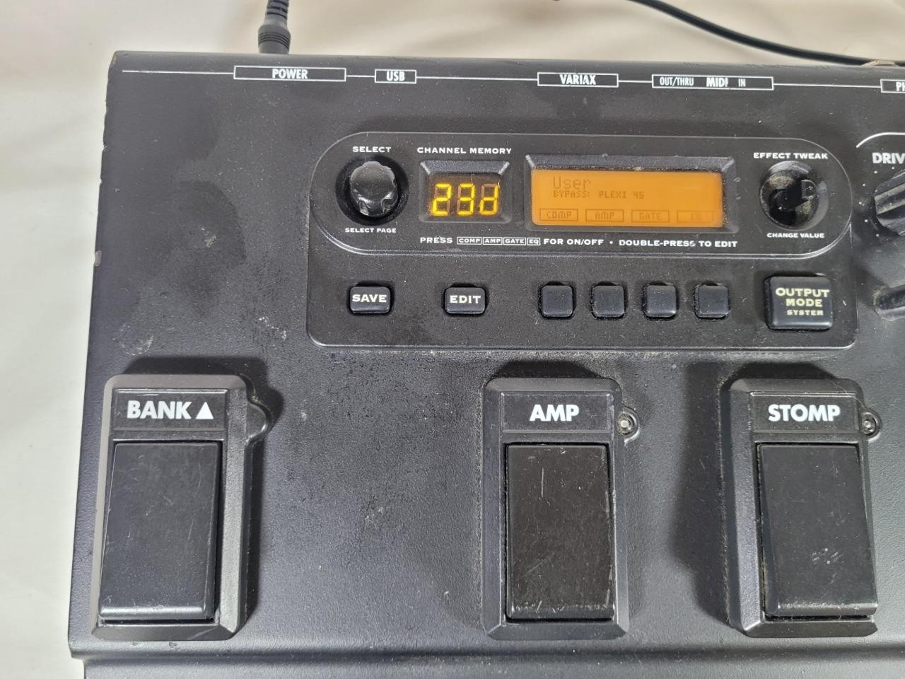 Line 6 POD XTLive Guitar Multi-Effects Amp Modeler Pedal Processor