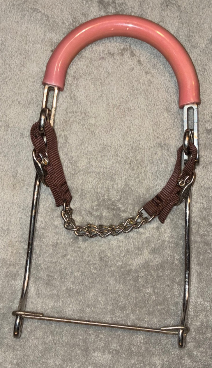 WESTERN MECHANICAL HACKAMORE WITH PINK RUBBER WRAPPED NOSE