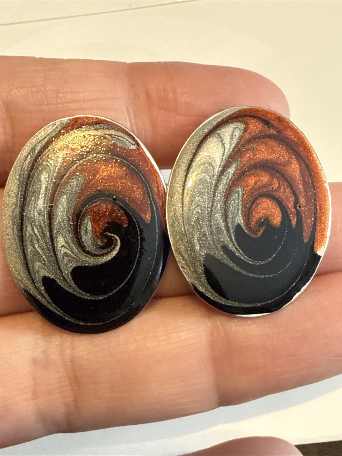 Vintage Oval Marbled Earrings Pierced Post 1980’s