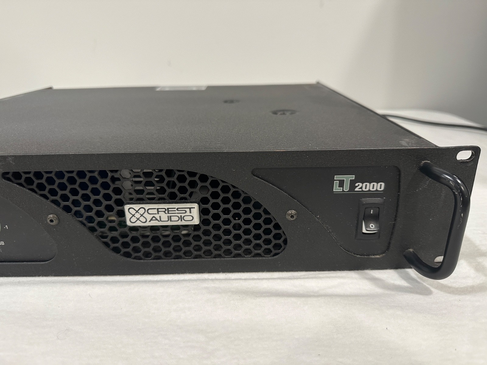 Crest Audio LT 2000 Power Amplifier