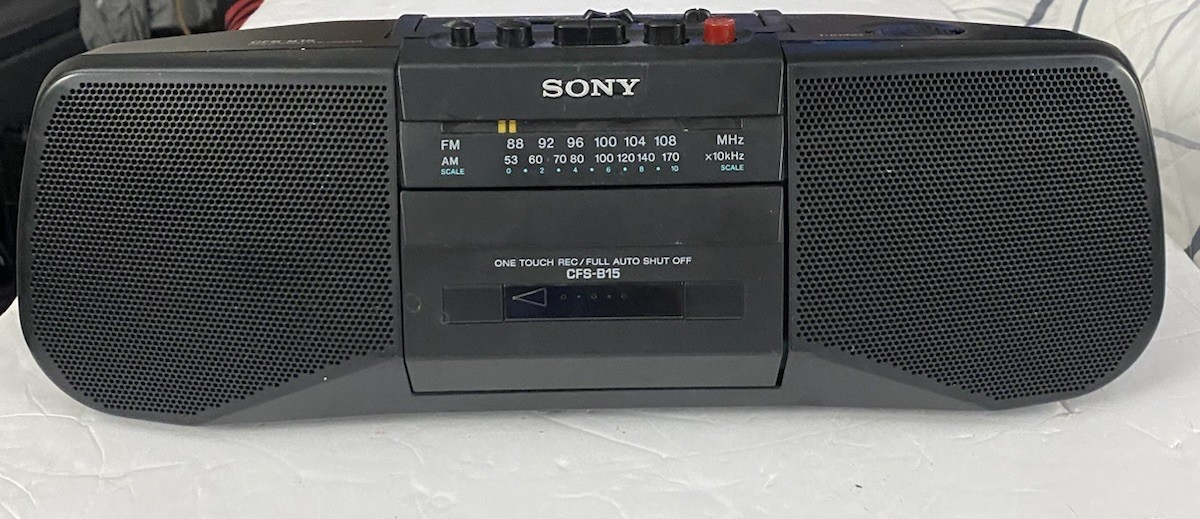 Sony CFS-B15 AM/FM Radio Cassette Recorder Portable Boombox Stereo