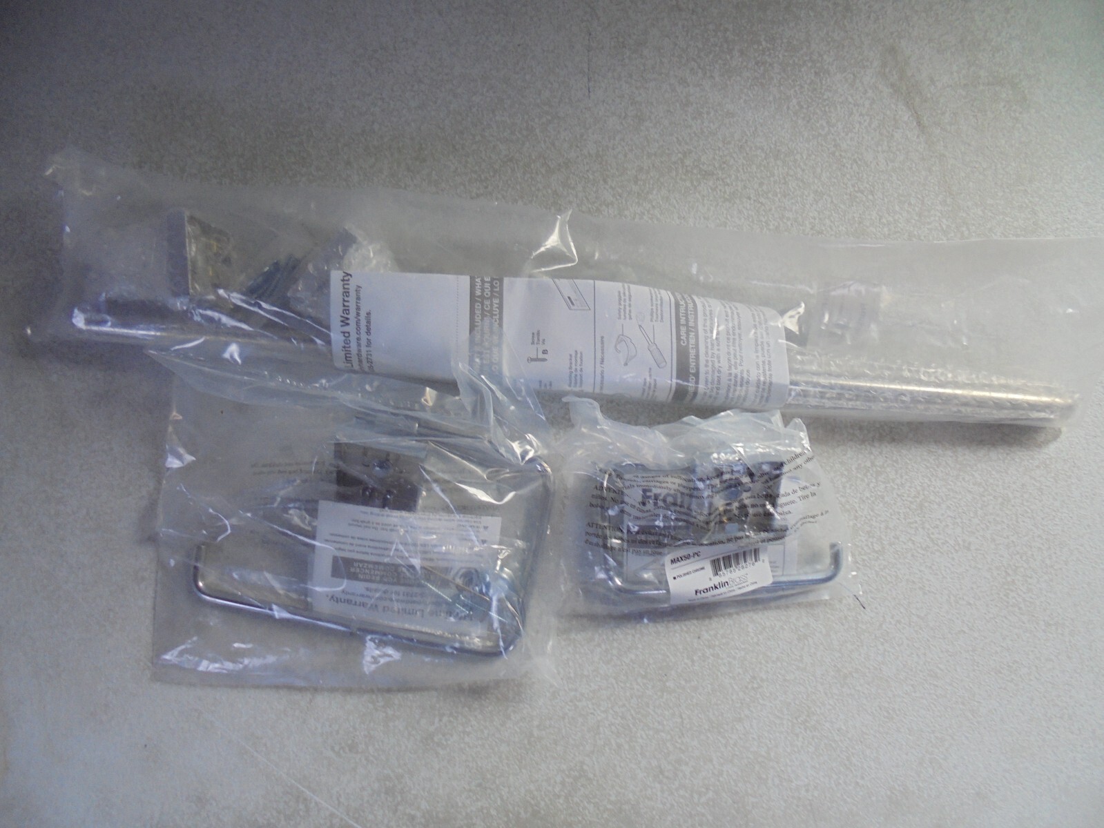 Franklin Brass Maxted 3-Piece Bath Hardware Set 24in. Towel Bar & Paper Holder.