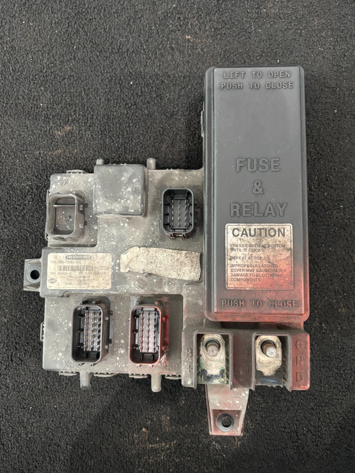 Freightliner Cascadia SAM Chassis Module A06-75982-000