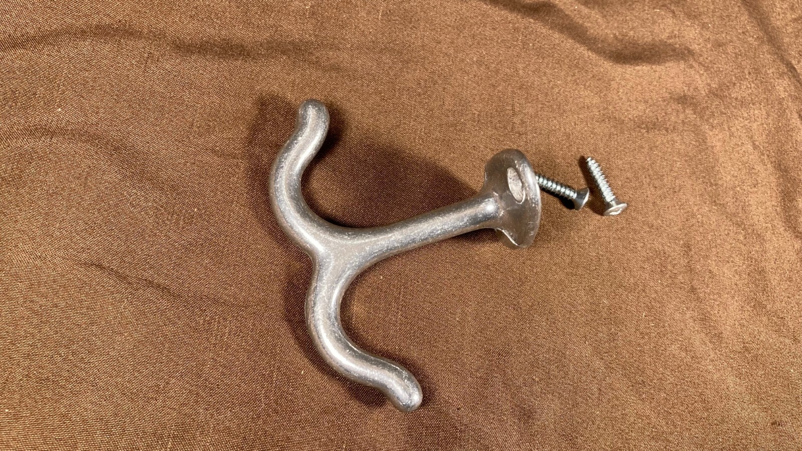 10 Ives Silver Ceiling Hooks Undermount Hook Shelf Hook Cabinet Locker Hardware
