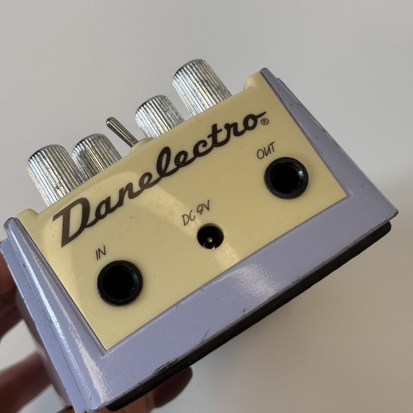 Danelectro Dan-Echo Vintage Delay Guitar Effects Pedal Purple