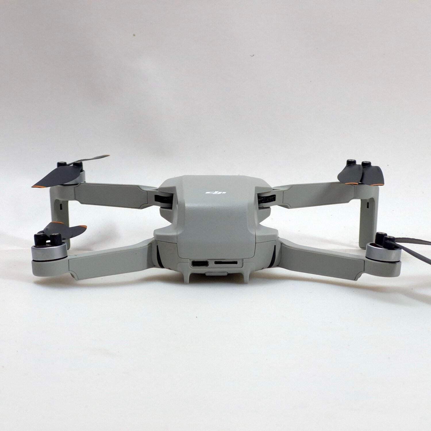 DJI Mini 2 SE Camera Drone Combo w/ Batteries and Controller MT2SD