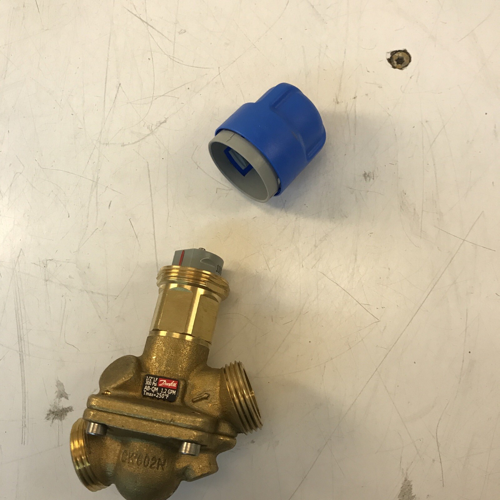 Danfoss 003Z1332 1/2" 300 PSI AB-QM VALVE 1.2 GPM Tmax = 250 Degrees F CW602N