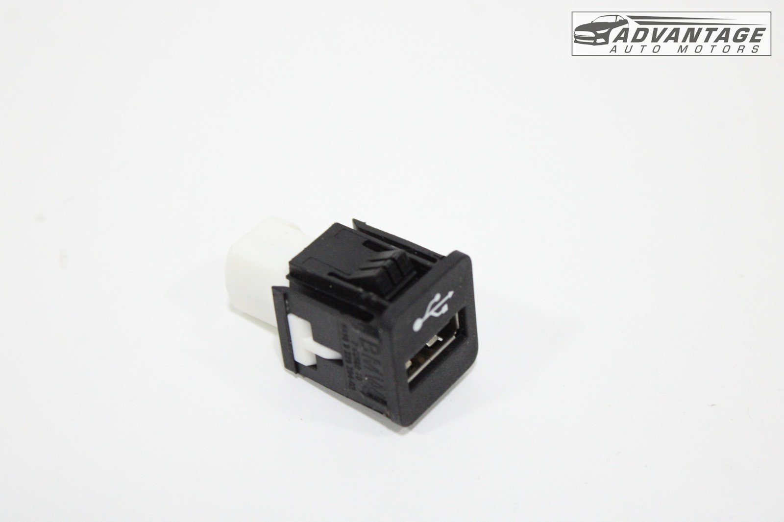 2020-2024 BMW 228I XDRIVE GRAN COUPE F44 CONSOLE USB ADAPTER CHARGER PORT OEM