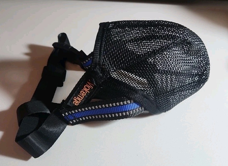 Pet Dog Breathable Nylon Muzzle Anti-lick Chewing Licking Reflective Cover Mask.