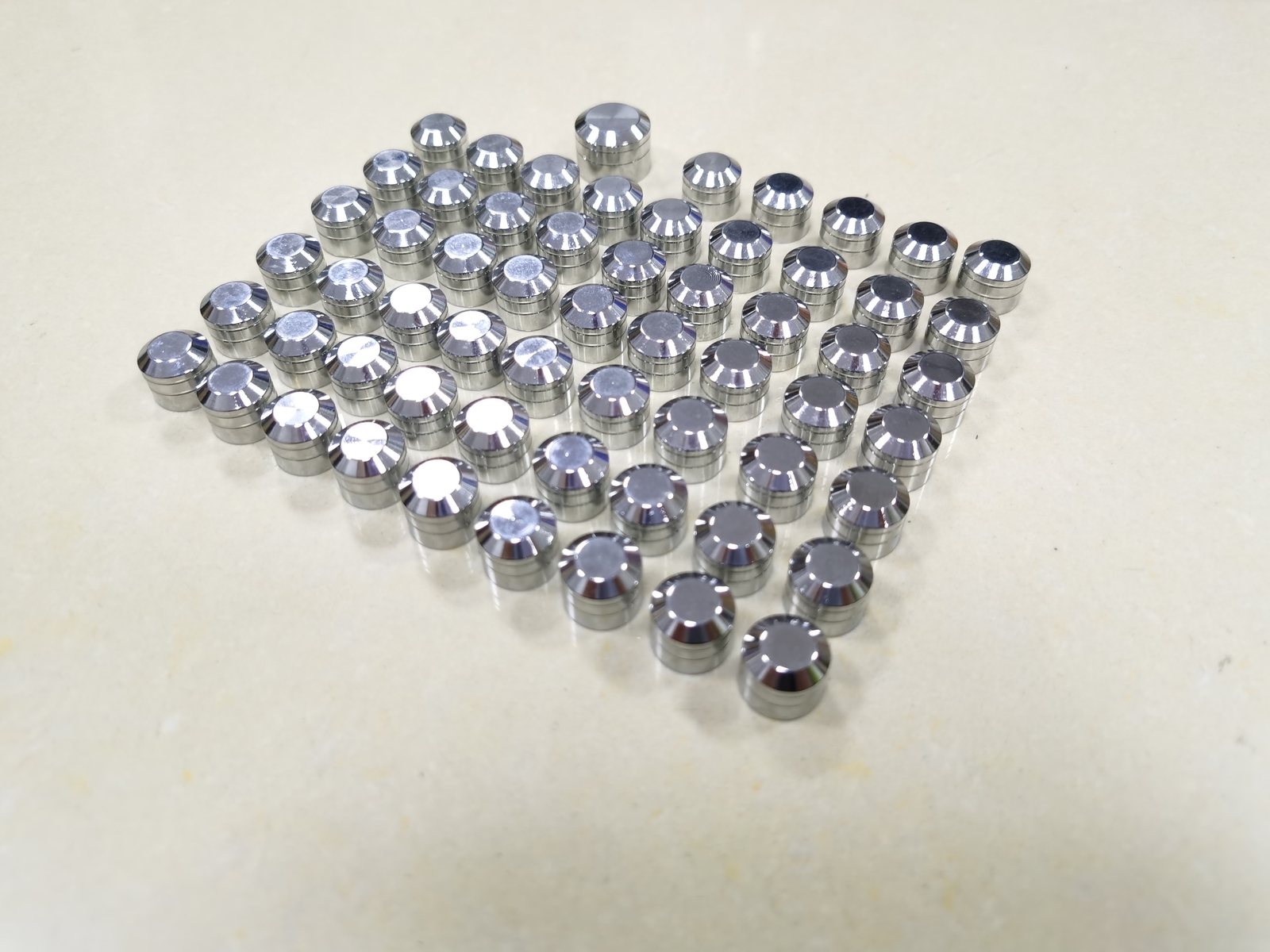 60pcs Chrome Engine Topper Bolt Cover Caps For Harley Dyna Softail Road Glide