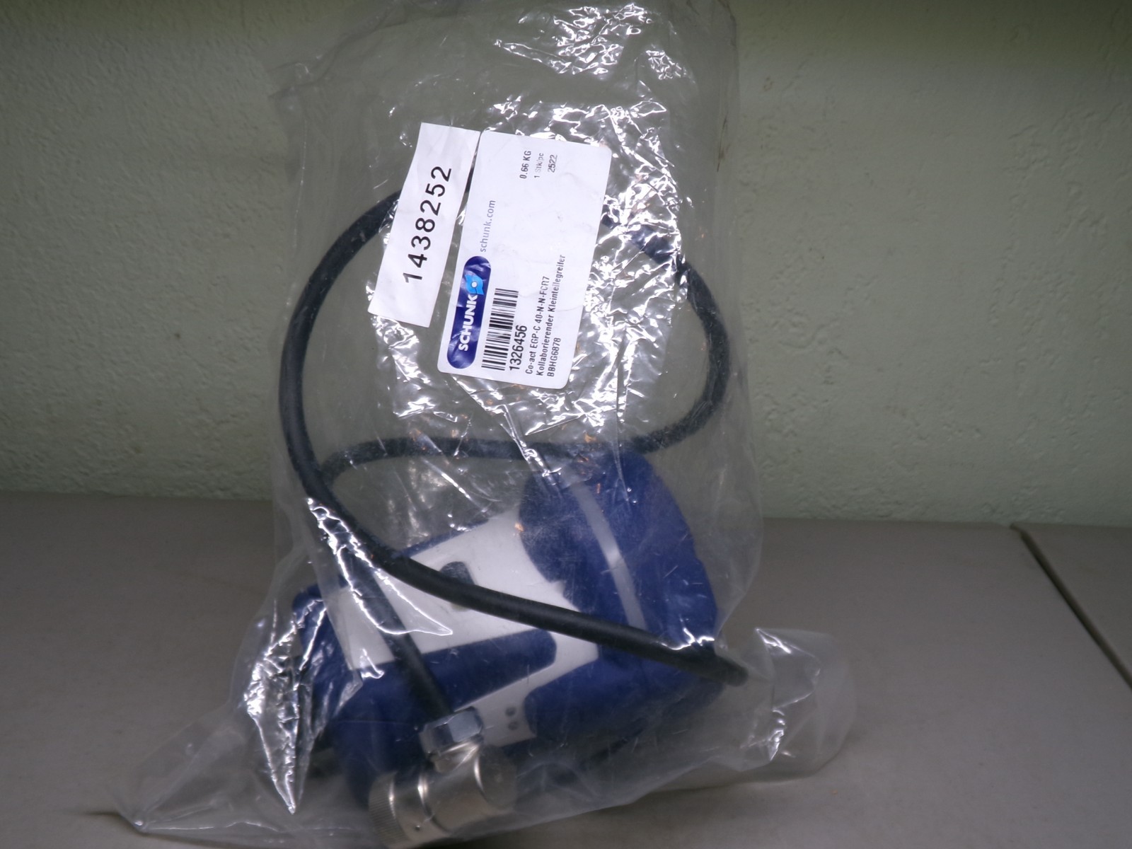 SCHUNK 1326456 CO-ACT EGP-C 40-N-N-FCR7 COLLABORATING GRIPPER FOR CR-7 iA