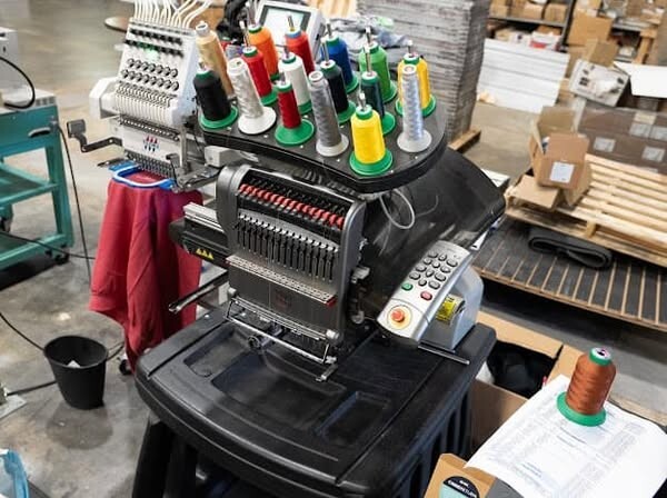 Melco AMAYA XT Commercial Embroidery Machine - 16 Needle -Software not included