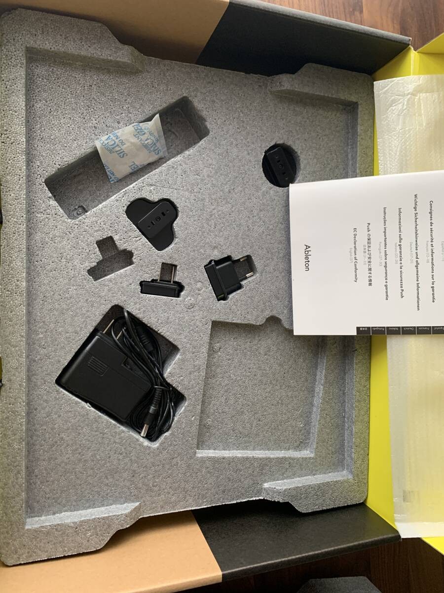 Ableton Push 2 Live Controller w/ Wooden Stand & Curry Cases Cover Tested