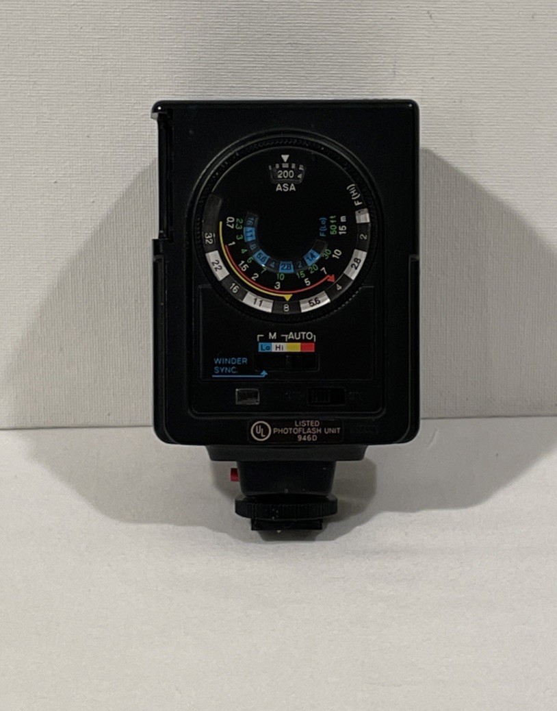Minolta Auto 200X Flash missing battery cover