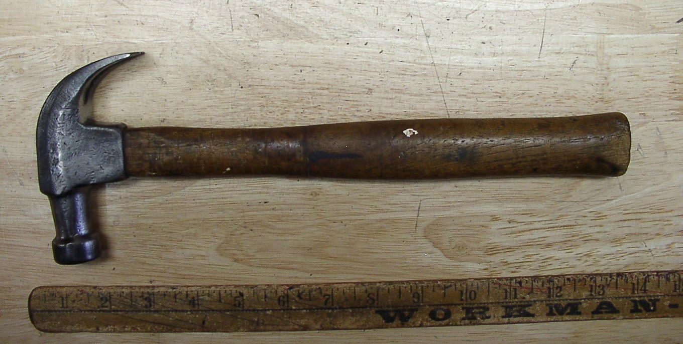 Vintage Unbranded Curved Claw Hammer,1lb.5.5oz,4-1/2" Head,1-1/8" Face,VGC