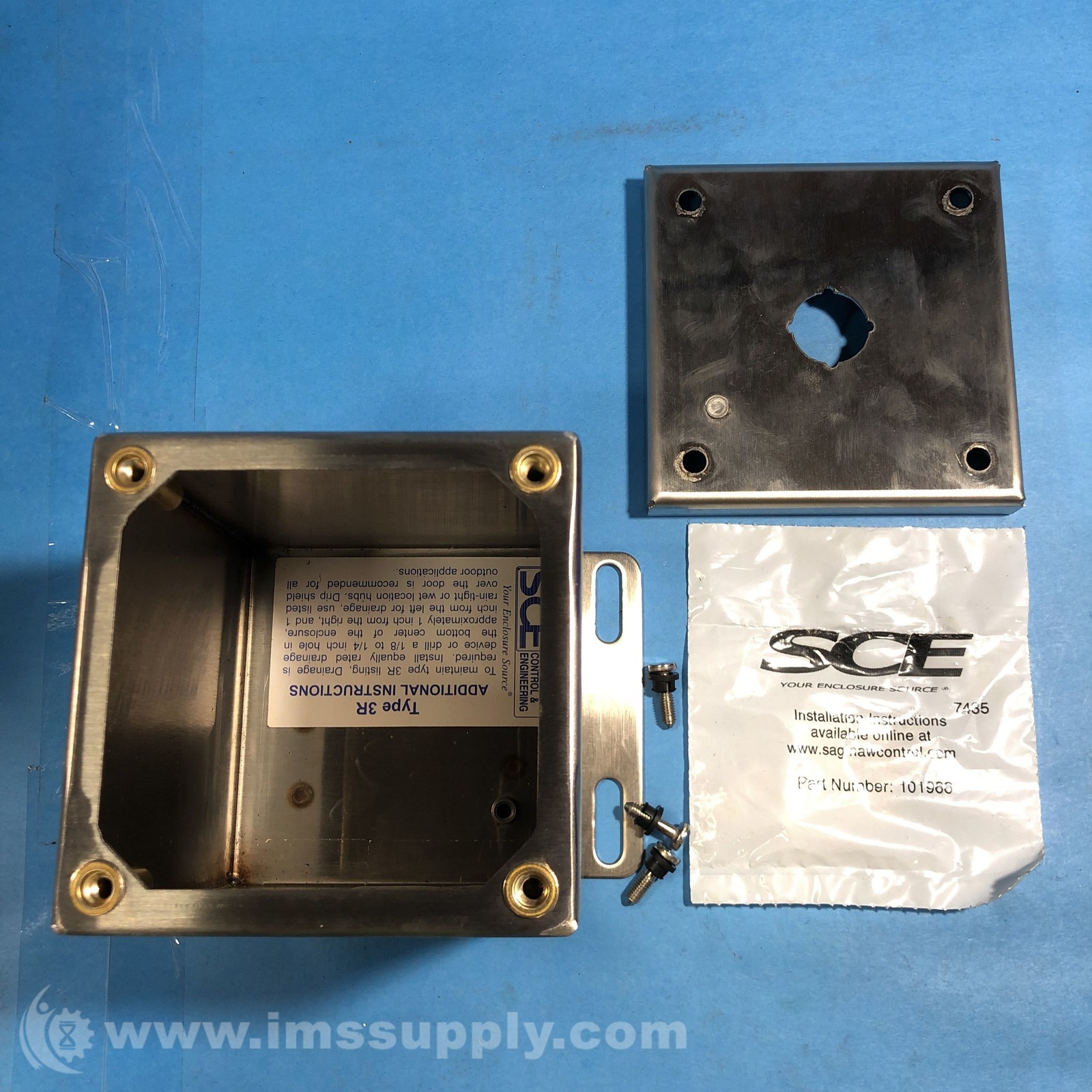 Saginaw Control and Engineering SCE-1PBXSS6I Pushbutton Enclosure 2692