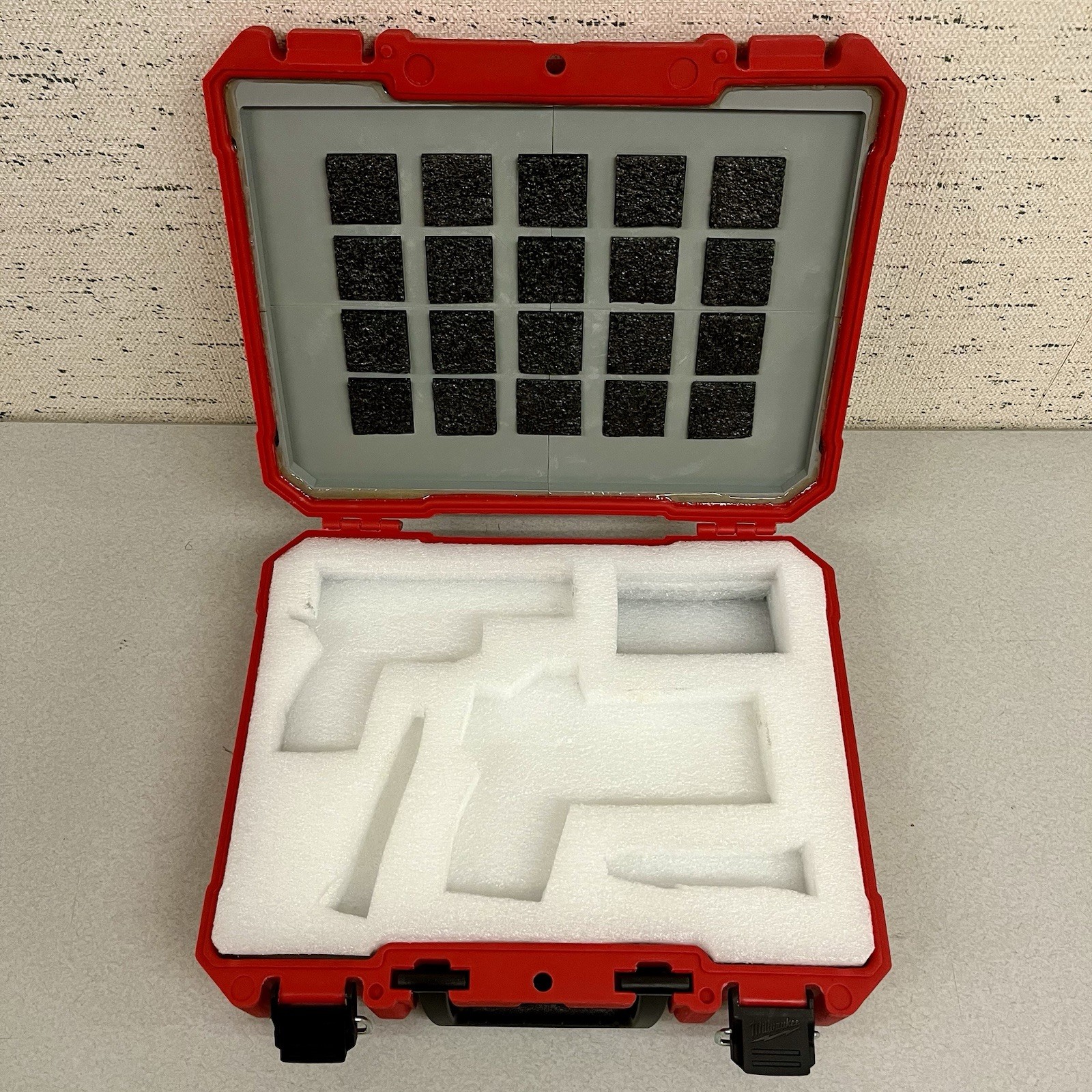 Milwaukee Custom Carrying Case — See Description