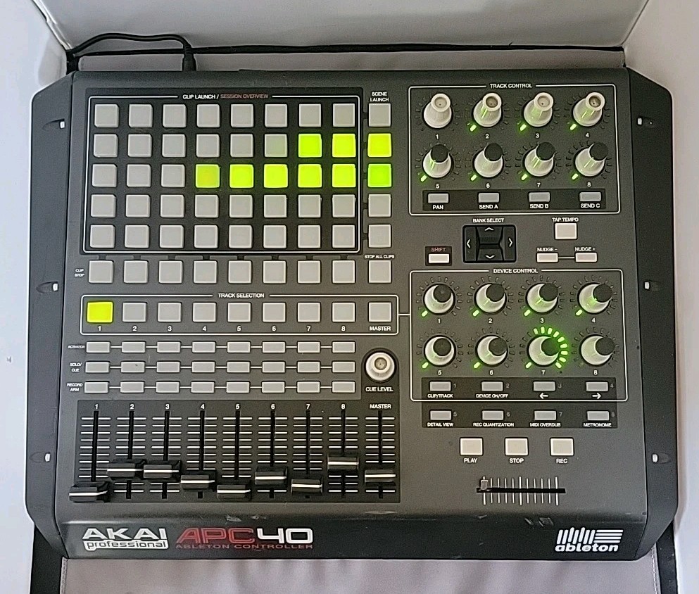 Akai APC40MKI USB Audio Interface MIDI Controller