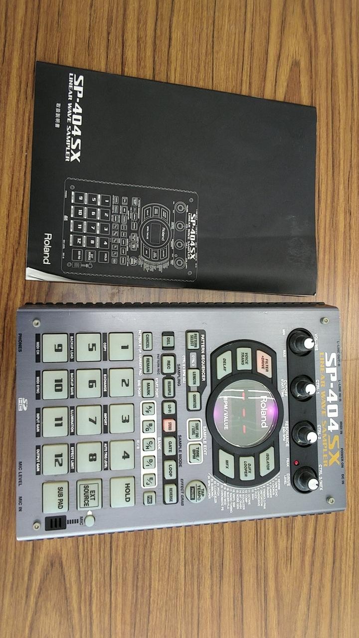Roland SP-404SX Linear Wave Compact Sampler w/ Manual Japan FOR PARTS Untested