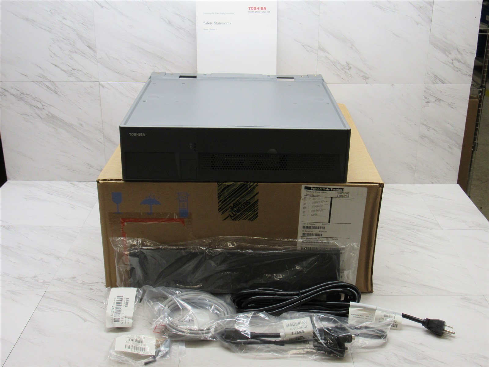 NEW IBM Toshiba 4900-785 SurePOS 700 Register Terminal i3-2120 3.3GHz 4GB WIDE