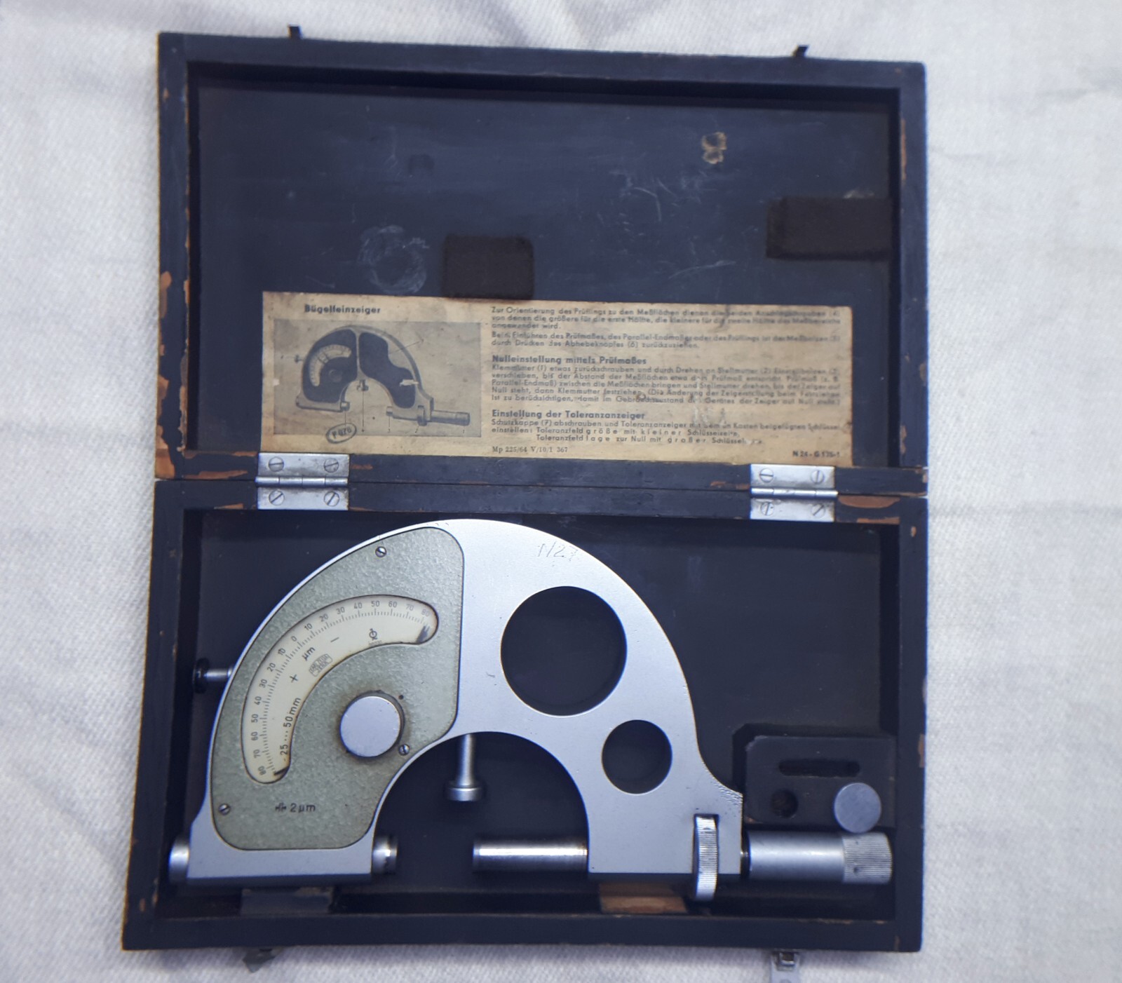 Vintage Carl Zeiss Bügelleinzeiger 25-50mm 2µm Indicating Micrometer Caliper Box