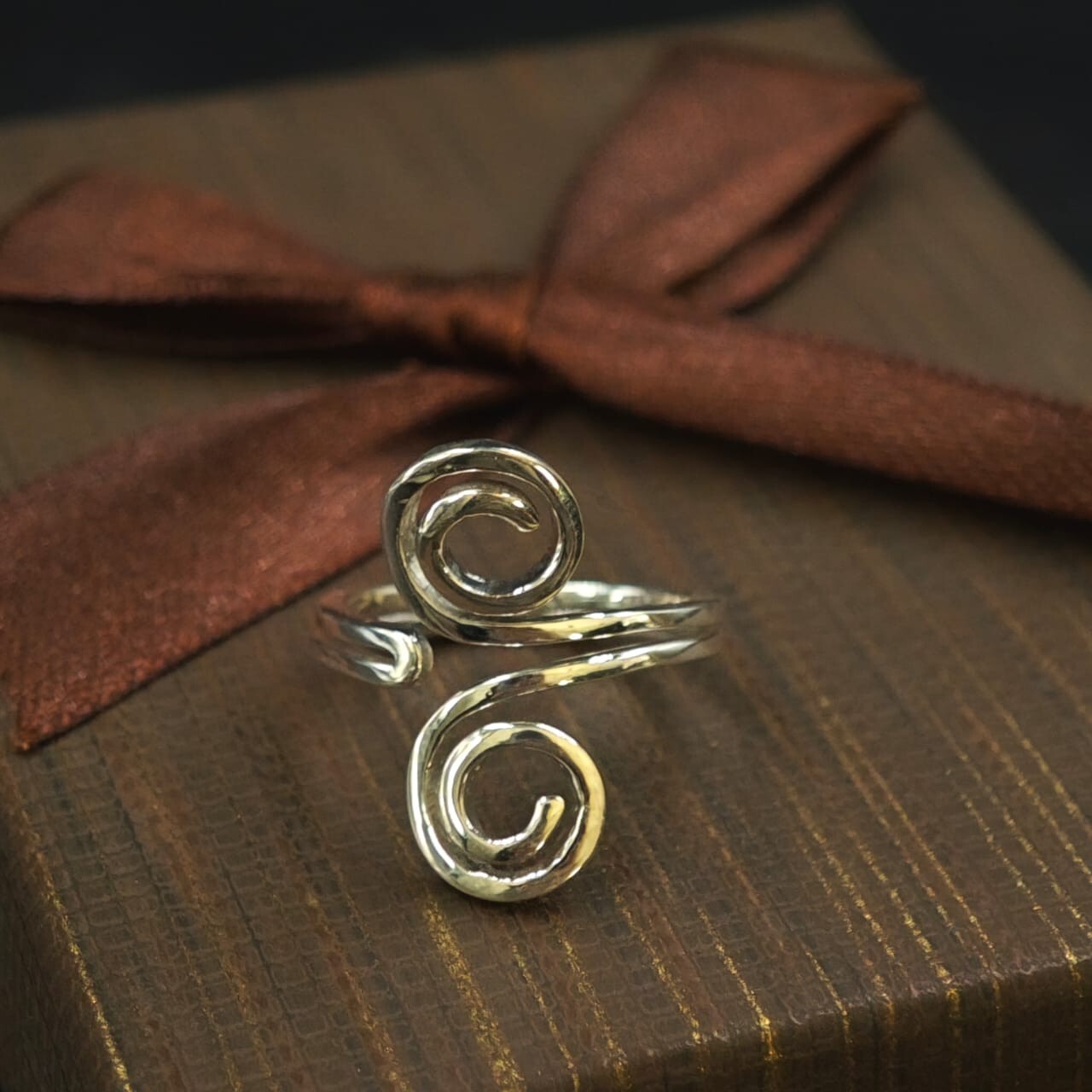 Anniversary Gift For Women's Solid Metal Adjustable Swirl Toe Ring 925 Silver