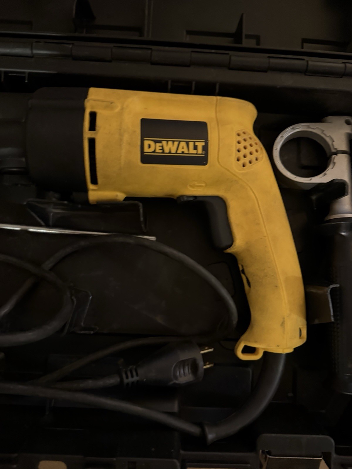 DeWalt DW505 1/2" VSR Hammer Drill. Corded. With Case.