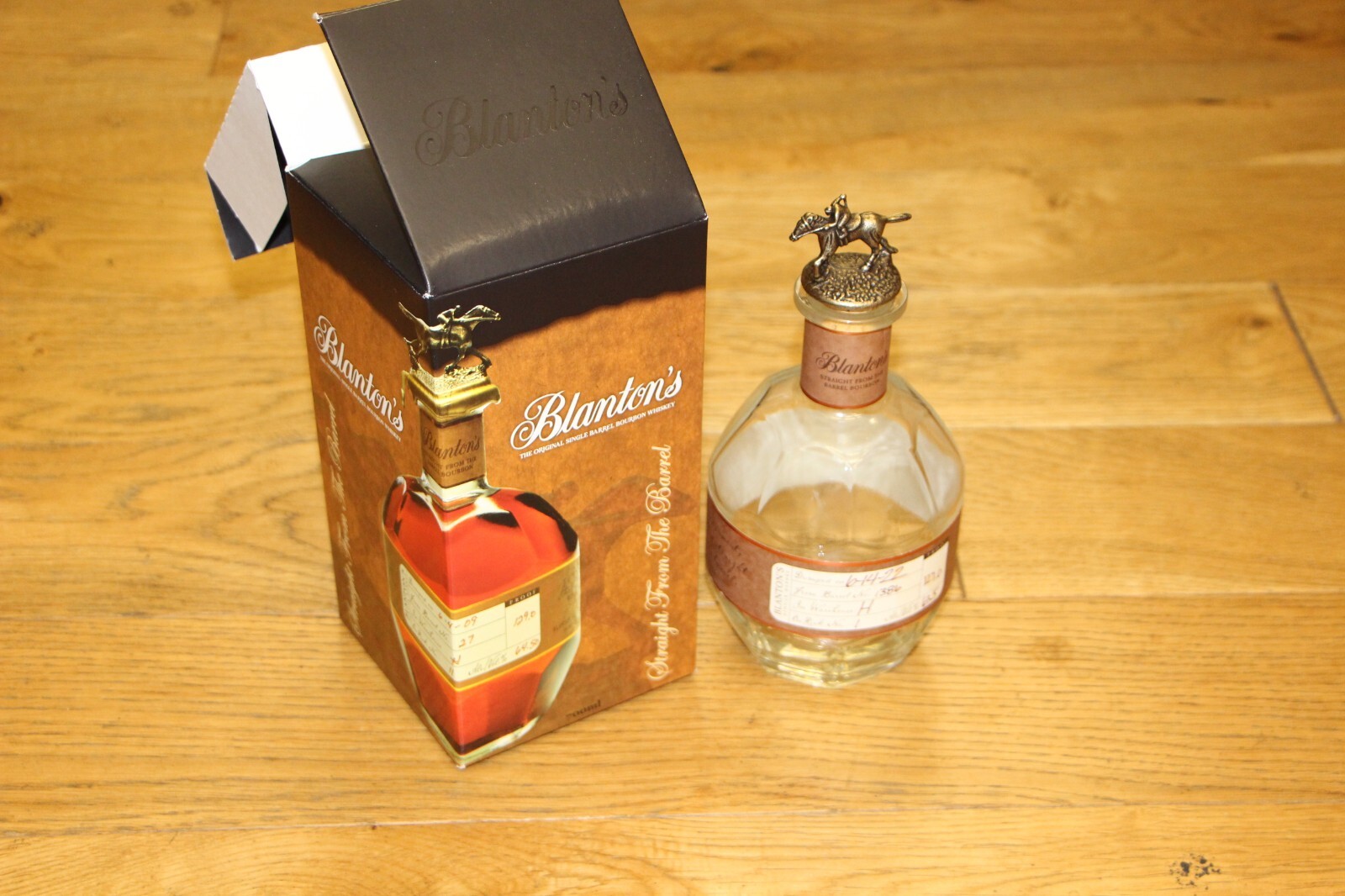 700ml Blantons Straight from the barrel bourbon Whiskey bottle O Topper & Box