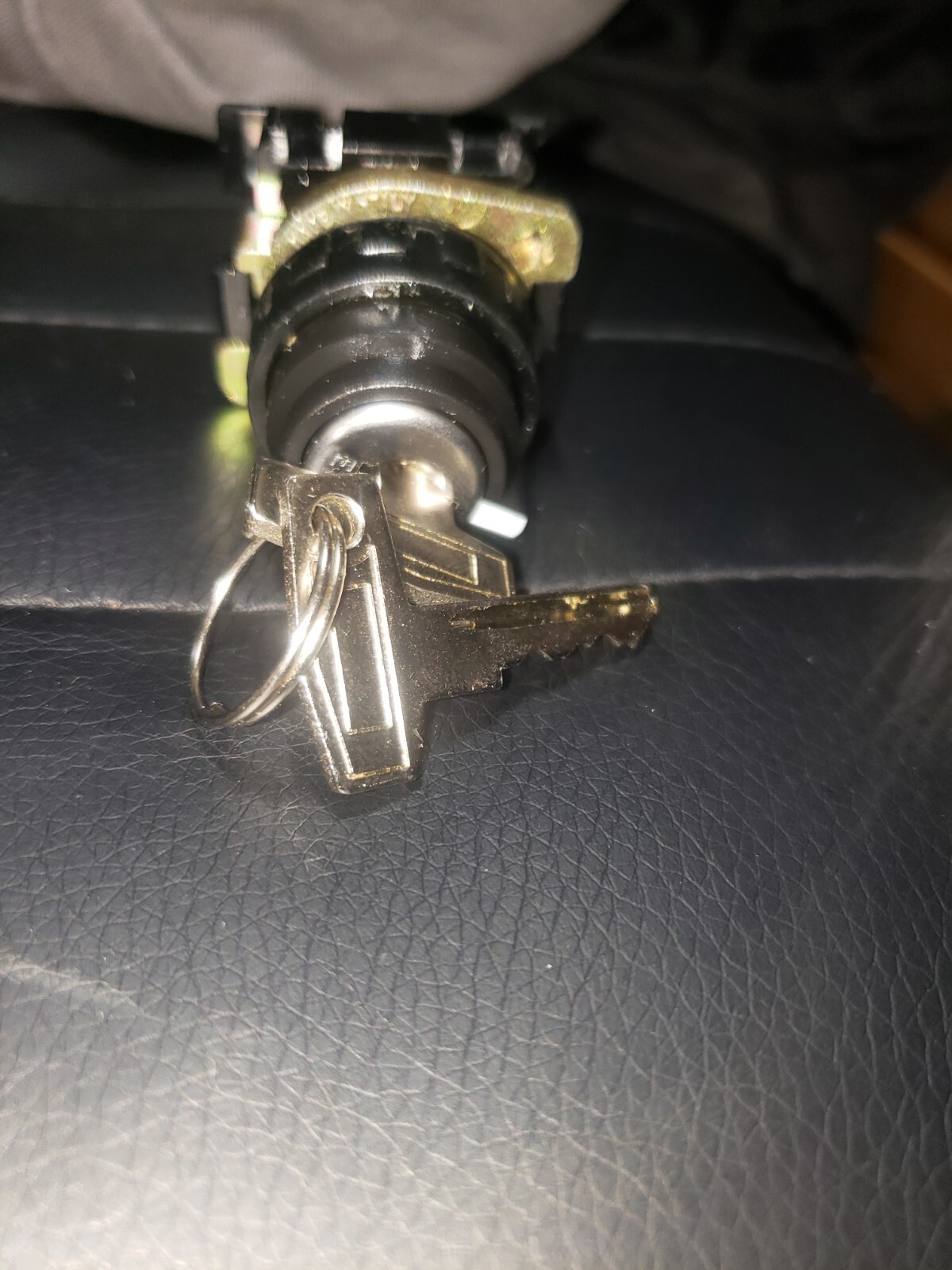 ALCOSWITCH RV230-0 SWITCH, KEYLOCK (BRAND NEW)