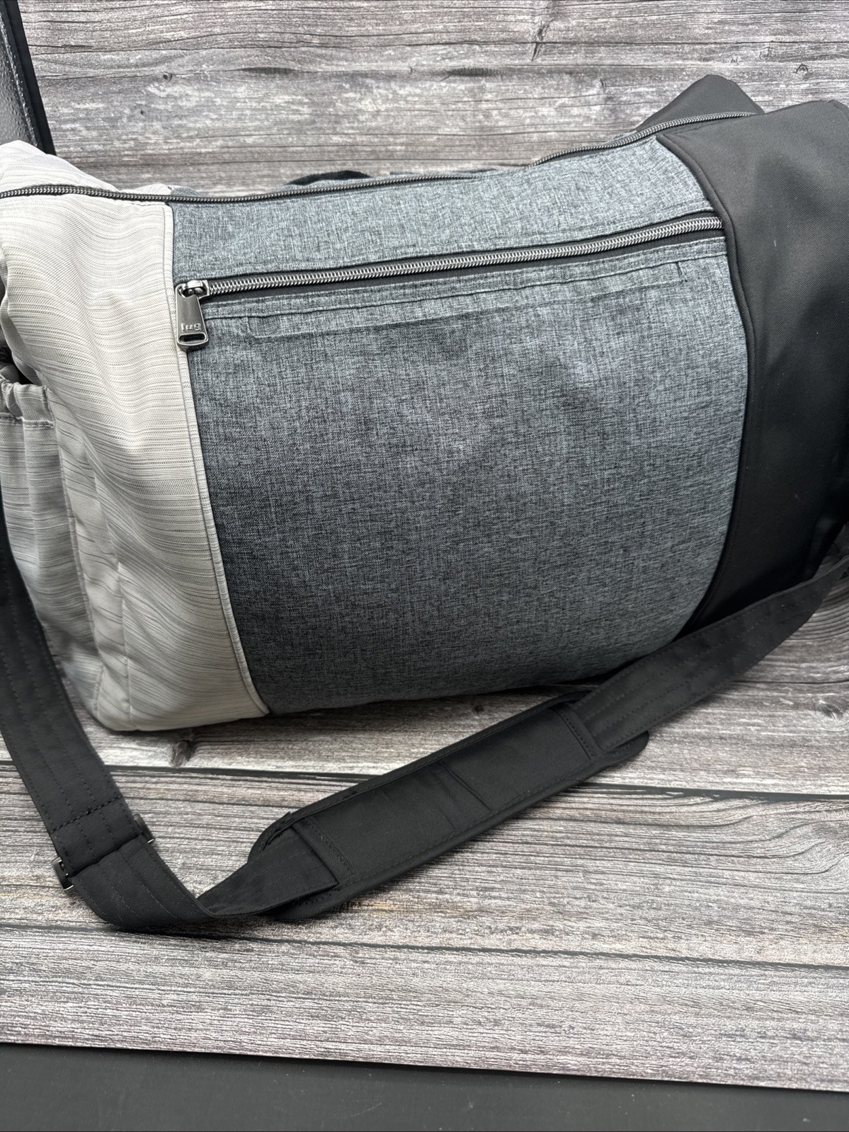 Lug Shuffle Duffle Carryon Bag With Luggle Sleeve Travel Versatile NWOT Pocket