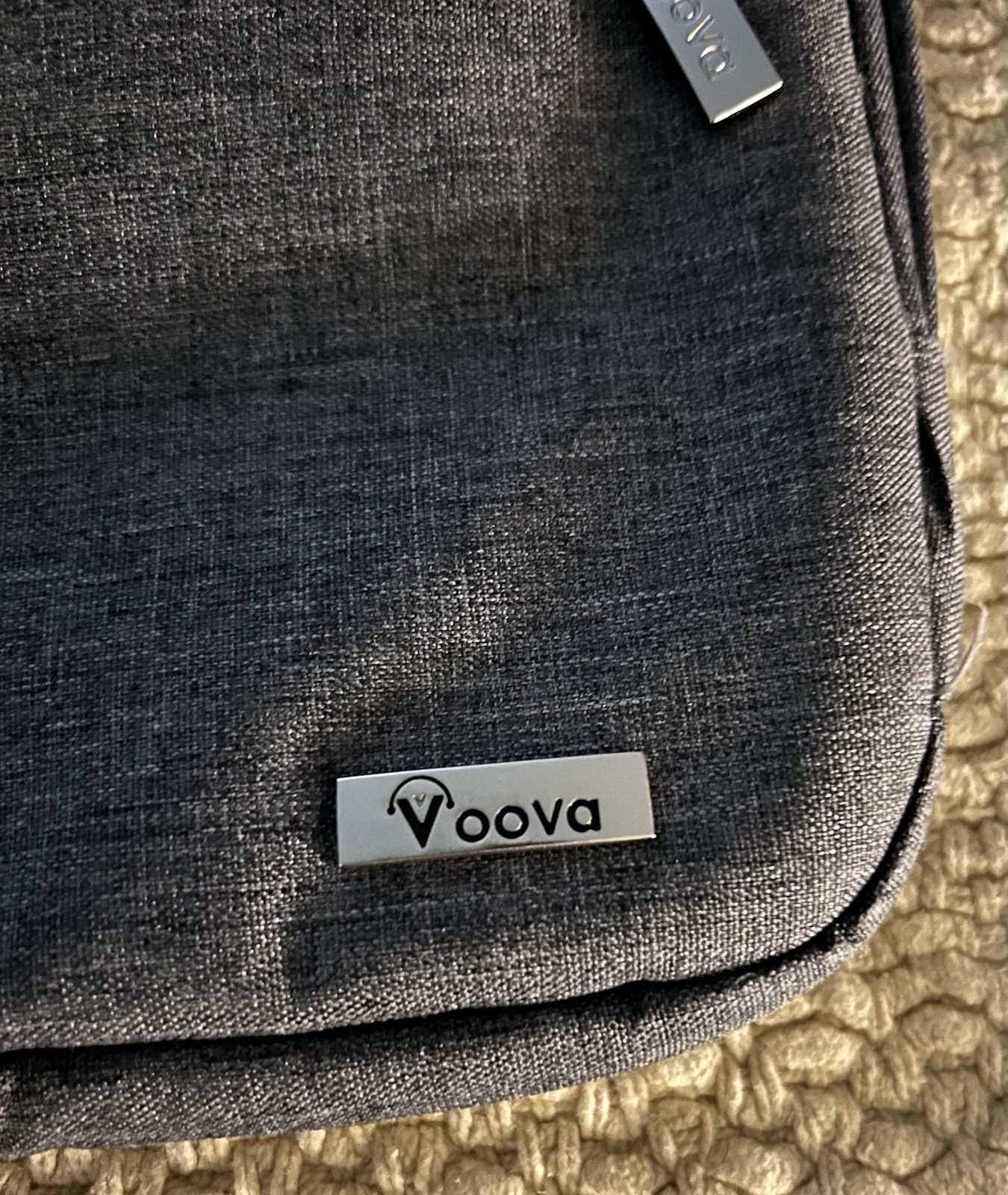 Voova: Dark Gray Laptop/Tablet Case