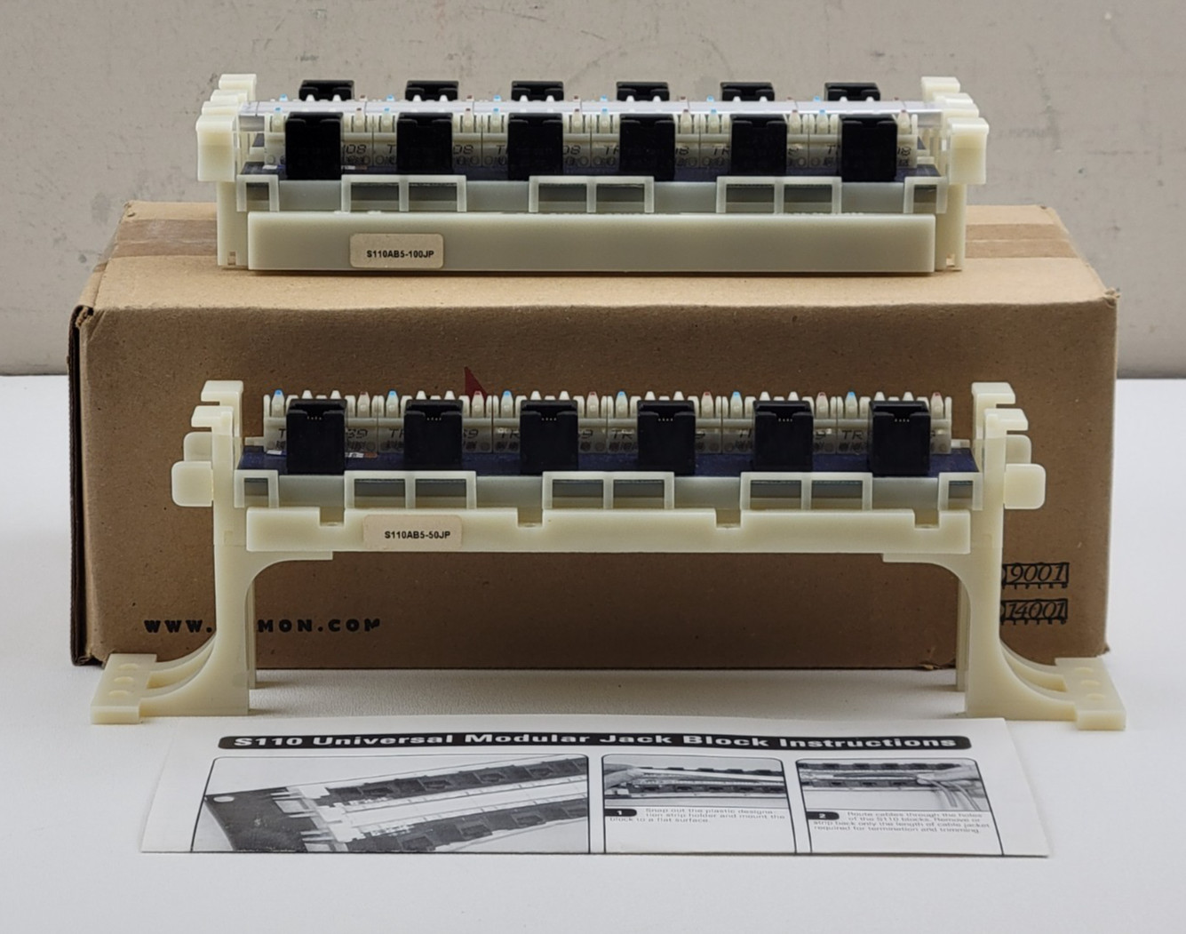 Siemon S110AB5-100JP / S110 CAT5e 12-Port Universal Wired Jack Panel 110 Block