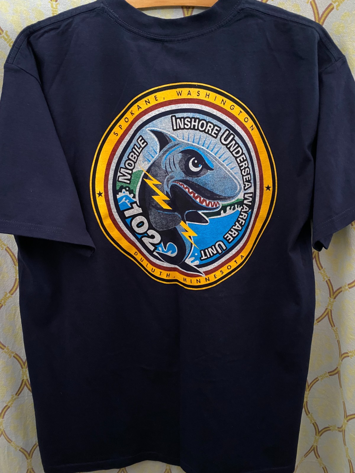 Vintage New Mens T Shirt US NAVY MIUWU 102 MOBIL INSHORE UNDERSEA WARFARE UNIT L