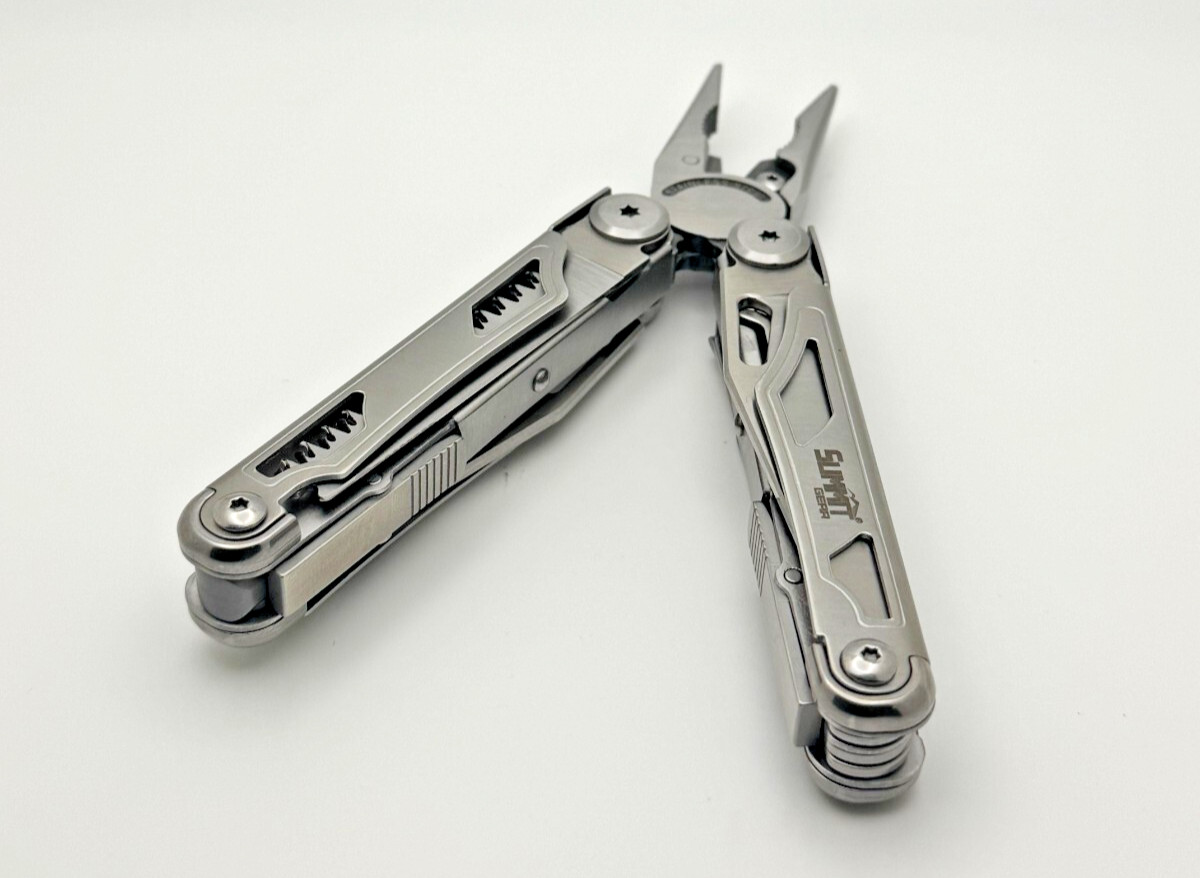 Summit Gear 16 in 1 Multi-Tool Hunting Survival Survivalist Tool Men Hunting