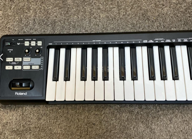 Roland A-49 MIDI Keyboard Controller 49-Key USB Tested Working Used