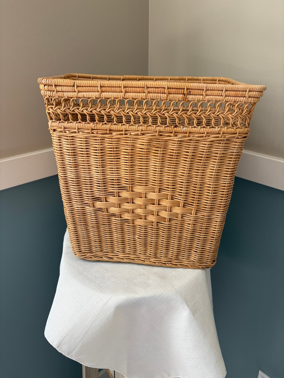 Vintage 1980s Natural Light Brown Woven Wicker Trash Can Wastebasket 10.5"