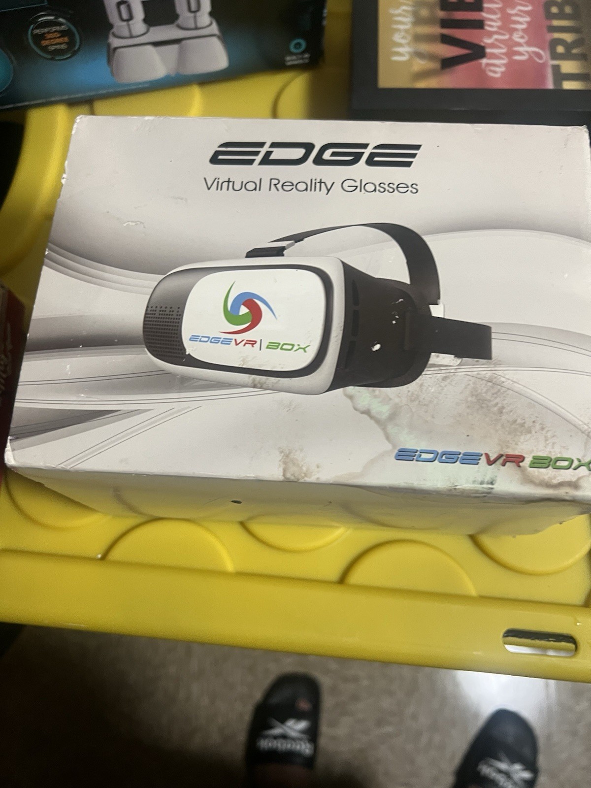 Edge Virtual Reality Glasses