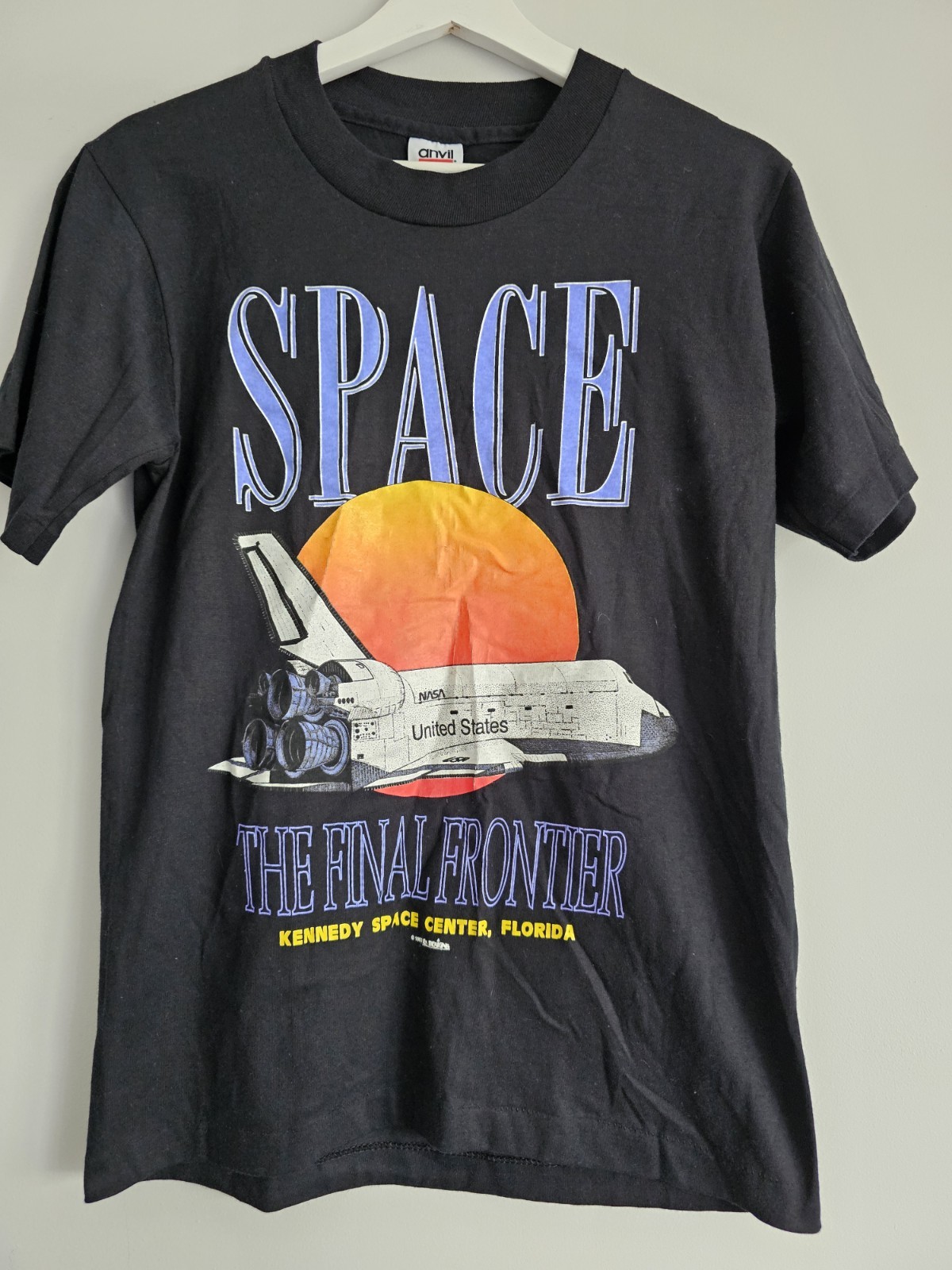 NASA Space Shuttle Kennedy Space Center Anvil T-Shirt RARE Vintage 1993- Small