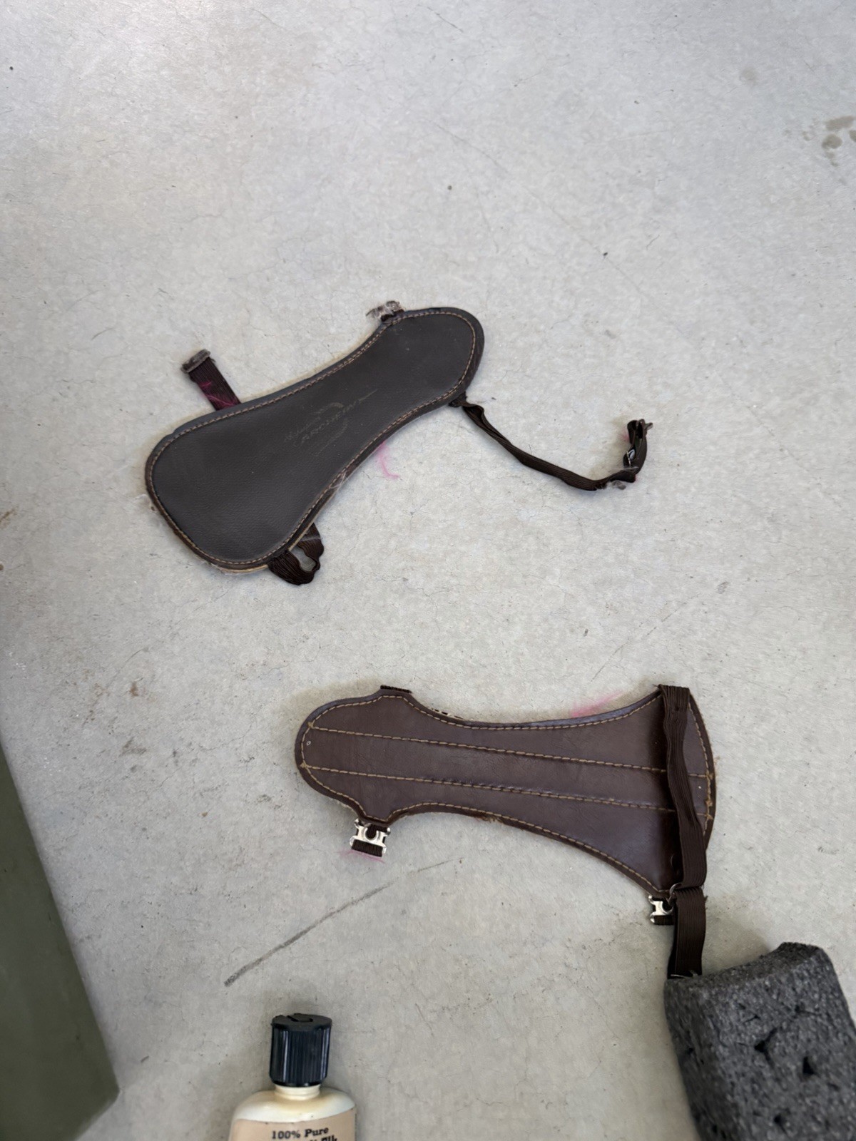 used archery accessories lot, Box Not Included