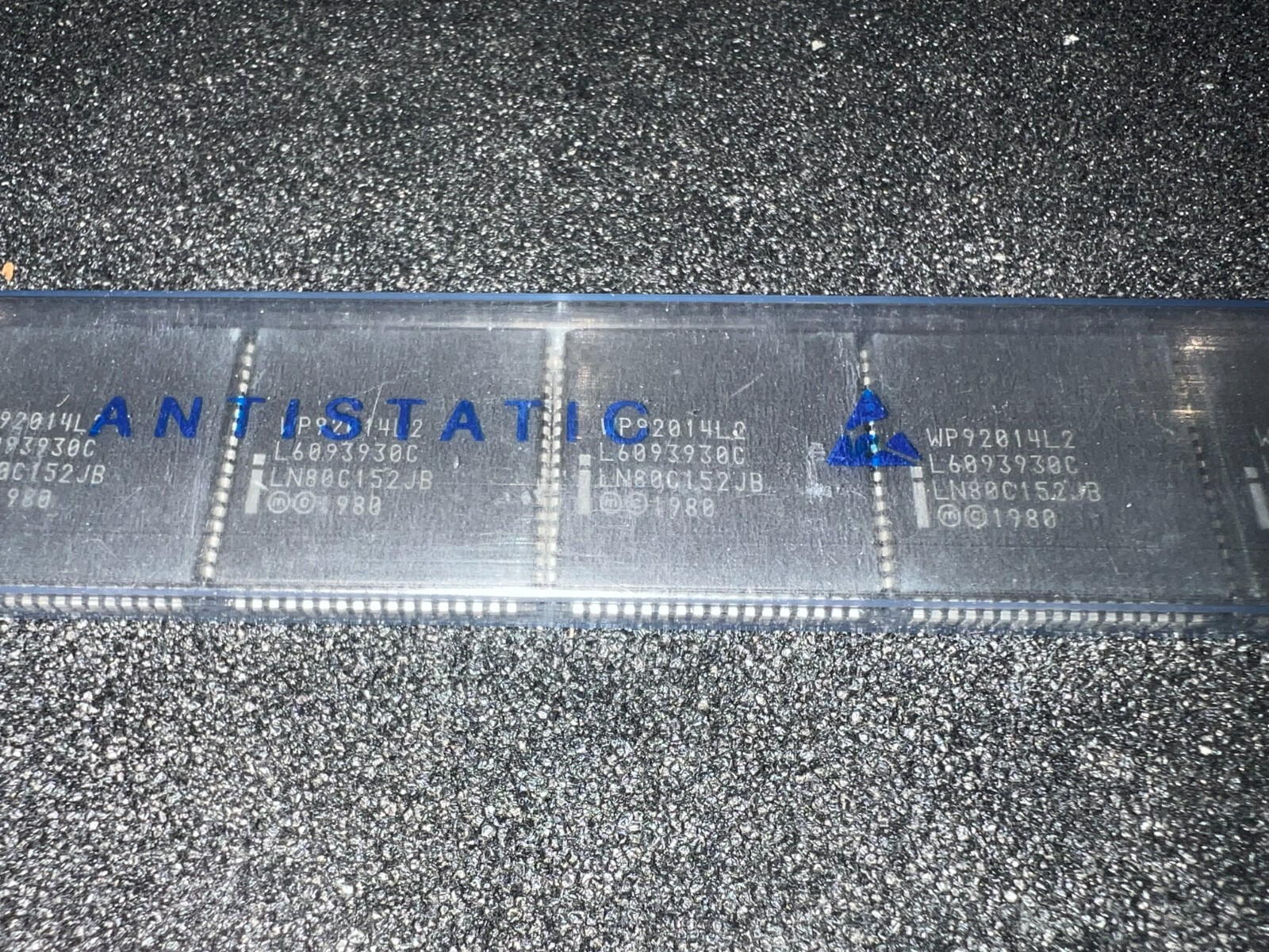 LN80C152JB
