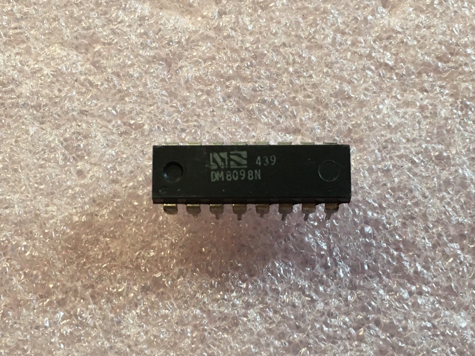 DM8098N IC HEX 2-INPUT INVERTER GATE PLASTIC DIP 16-PIN NATIONAL SEMI (LOT OF 1)