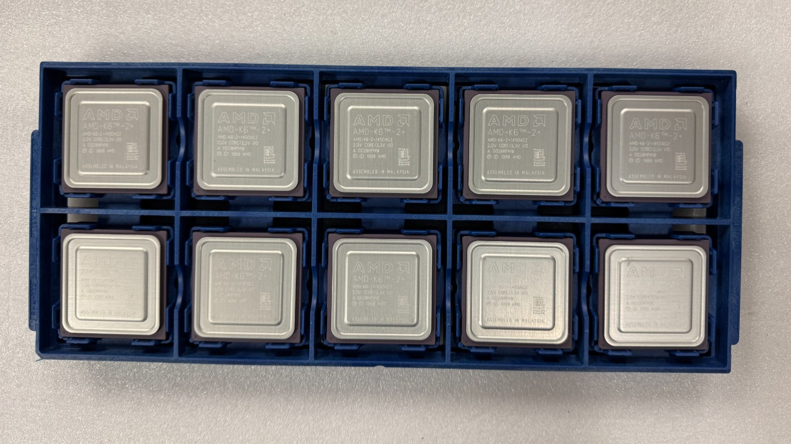 VINTAGE & NEW AMD-K6-2+/450ACZ CPU 2.0V CORE / 3.3V Socket 7 Gold Pin 2000 made