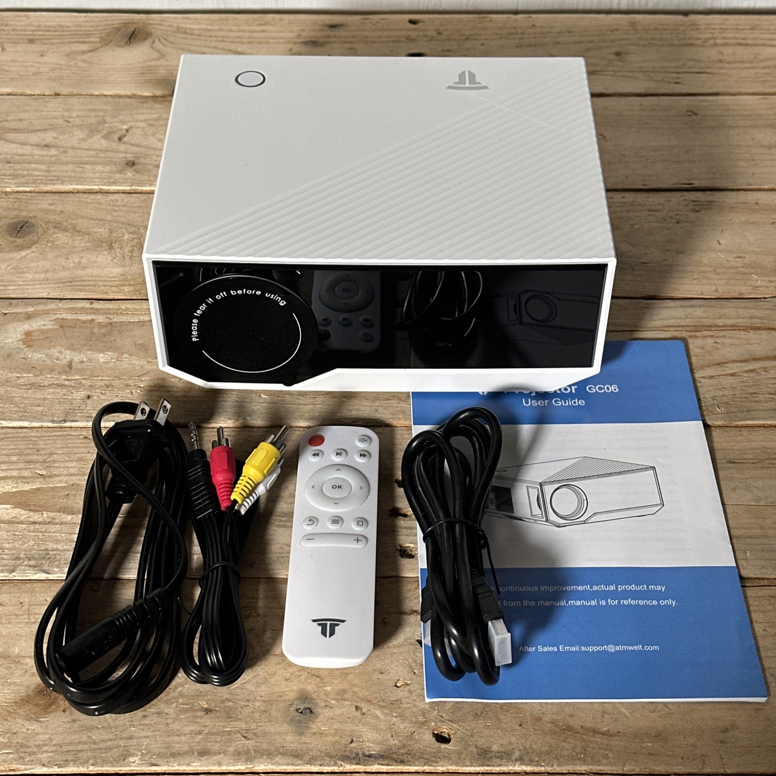 Croseau GC06 Wifi & Bluetooth, Native Full HD 1080P Projector NEW