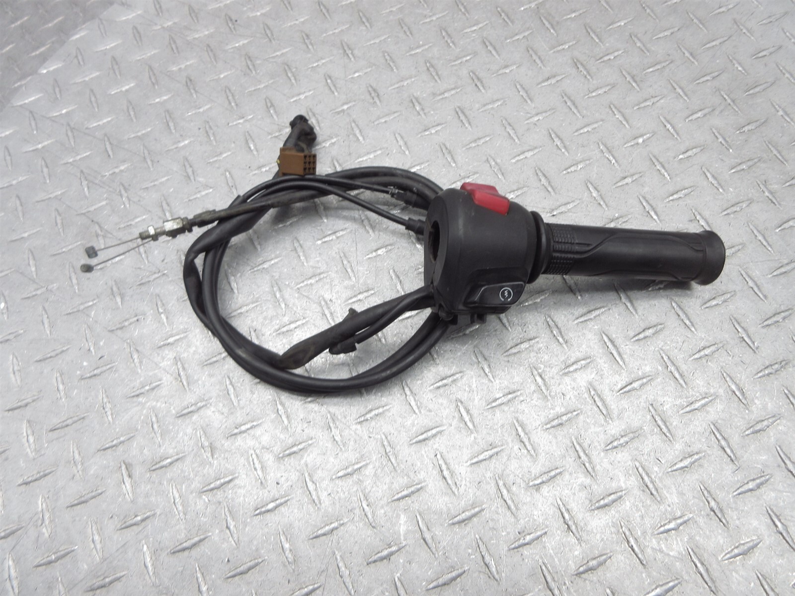 2016 15-19 Honda CB300 CBF300 OEM Right Handlebar Switch Cables Grip
