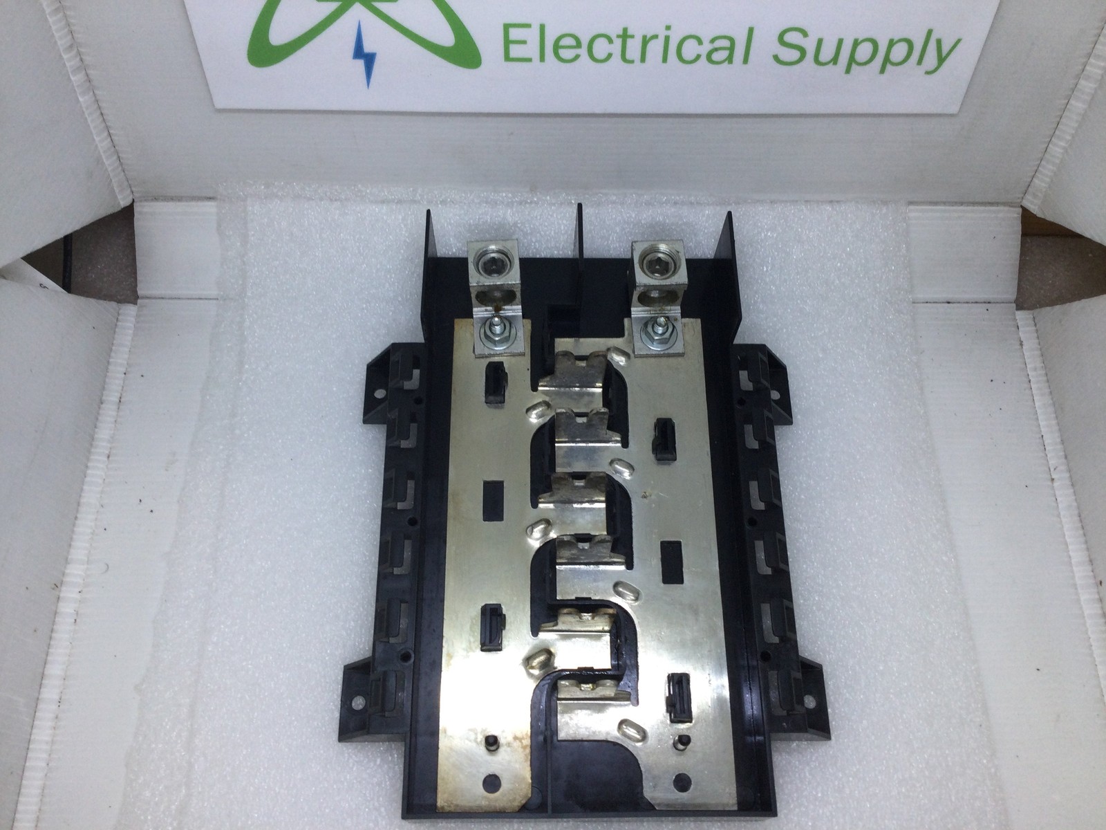 Siemens MC0816B1150TH 150 Amp 240 VAC Panel Guts Only 6-12 Space 7" X 9"