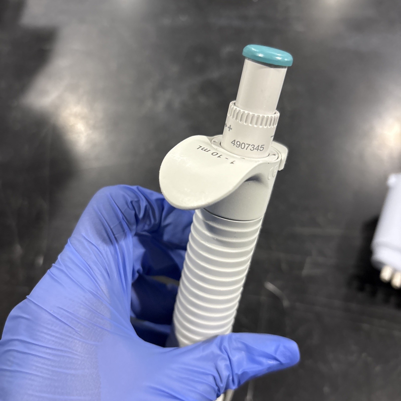 Eppendorf Research 10mL Adjustable Single Channel Pipette Tested Working