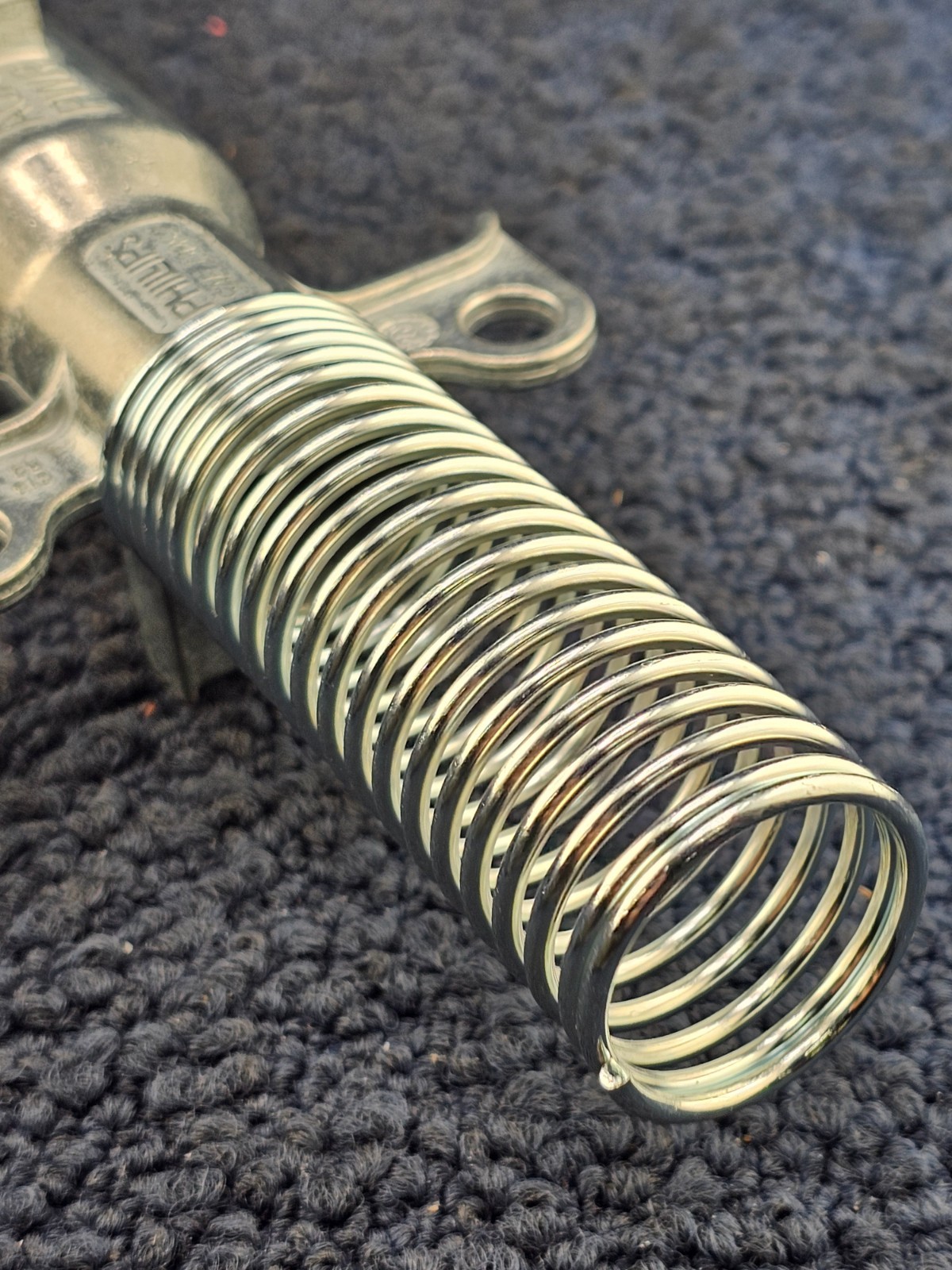 PHILLIPS 15-336: Plug, 2-Way, Double Grip, With Spring, Die Cast